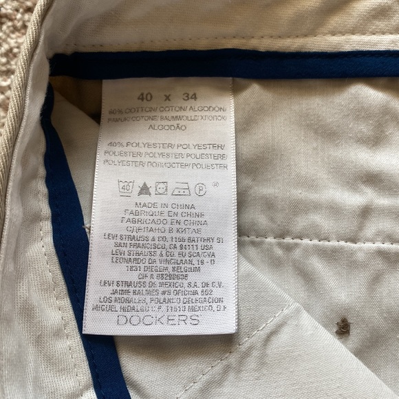 Classic Fit Dockers size 40x34 color tan - Picture 2 of 5